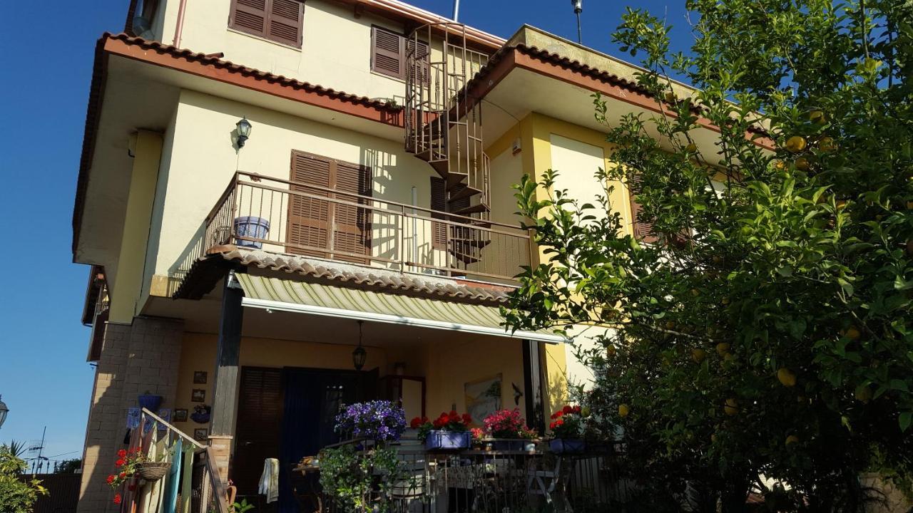 نابولي Villa Spina المظهر الخارجي الصورة